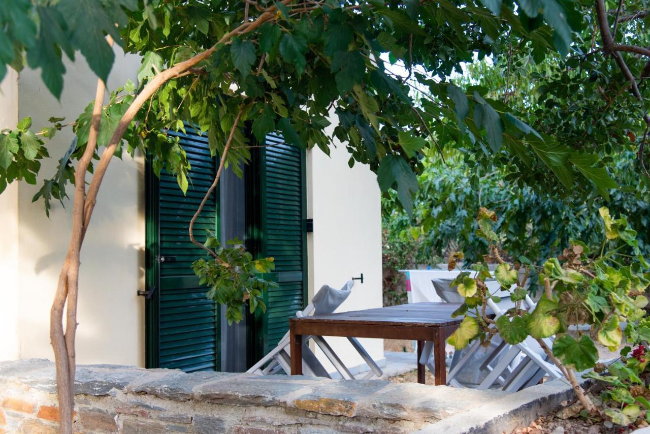 Holiday Rooms Otzias Luaran gambar