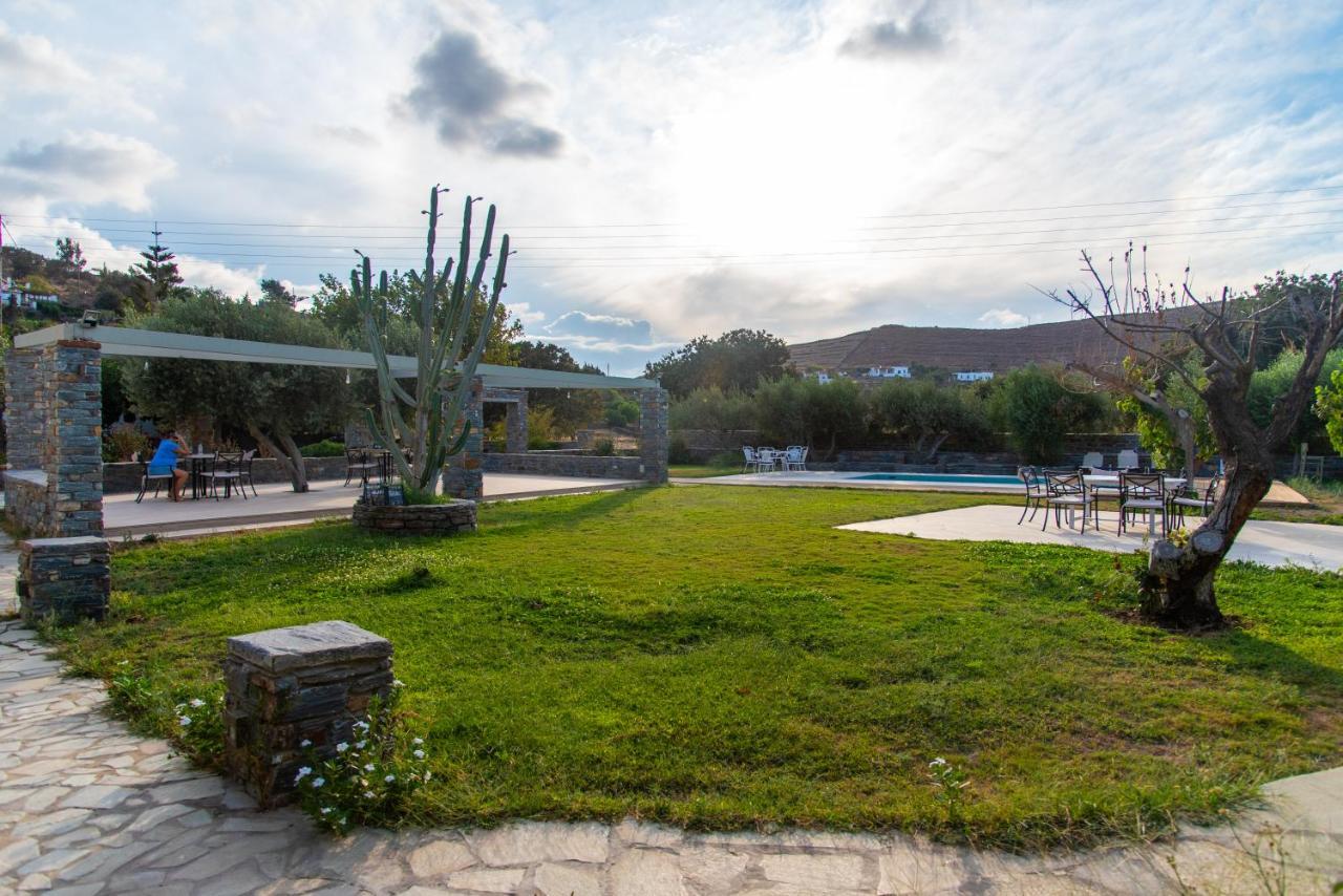 Holiday Rooms Otzias Luaran gambar